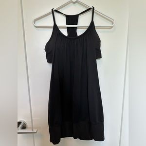 Lululemon workout tank with built in bra size 6